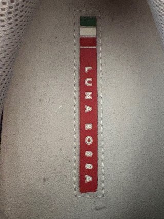 Scarpe da ginnastica Prada grigie e bianche