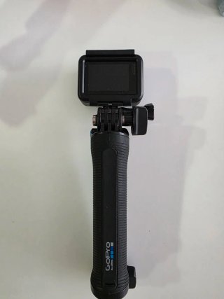 GoPro Hero 7 Negra con Palo original