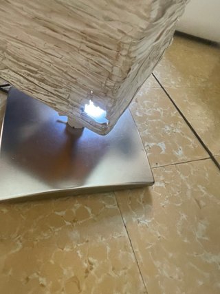 Lámpara de salón beige y plateada