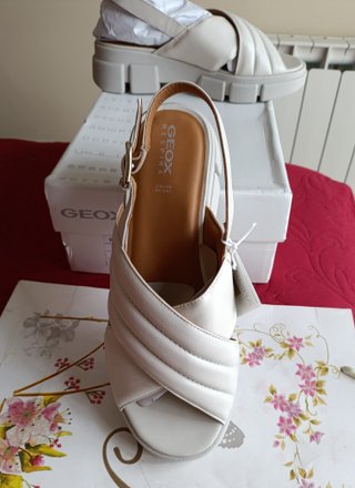 Sandalias Geox Piel Plataforma Talla 38 109.90€