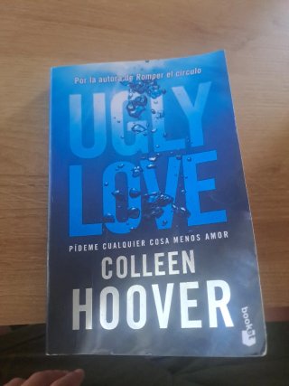 Ugly love pídeme cualquier cosa menos amor