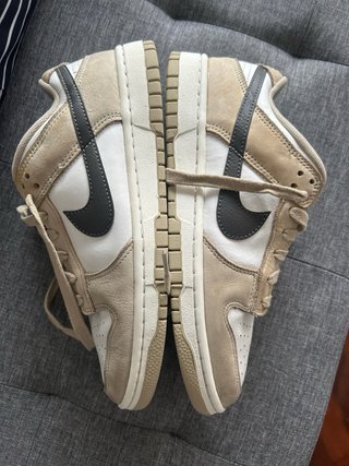 Zapatillas Nike Beige y Blanco