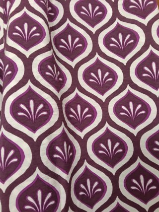 Pantalón ancho estampado morado y blanco
