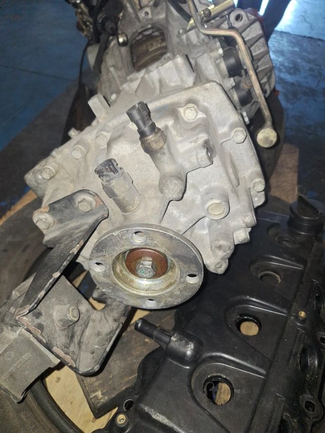 CAJA CAMBIOS 8870879 12859367 Iveco Daily