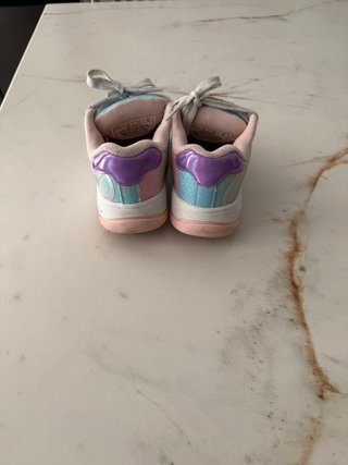 Zapatillas Heelys con Ruedas Talla 31