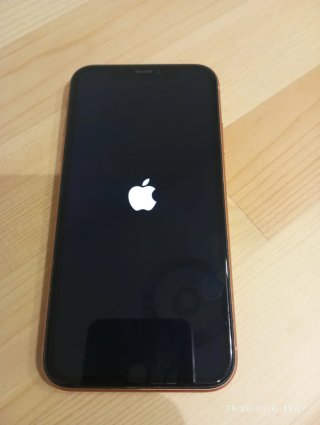 iPhone XR Coral in buone condizioni
