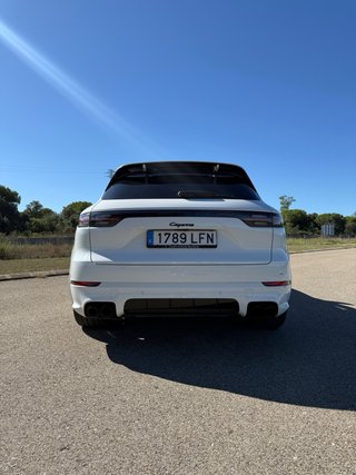 Porsche Cayenne Hybrid