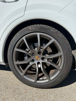 Porsche Cayenne Hybrid
