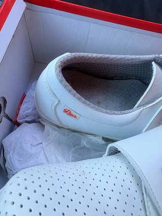 Zapatos de descanso blancos