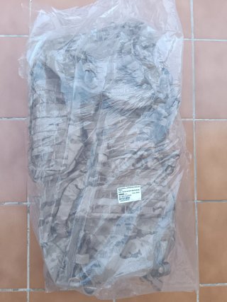 Mochila Altus árido pixelado con accesorios