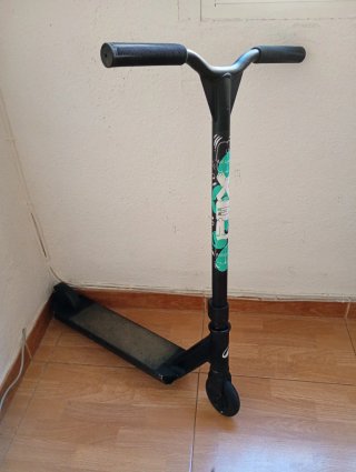 Patinete infantil negro