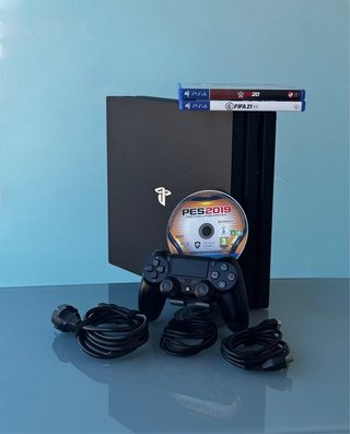 PS4 Pro + Juegos + Mando + cables