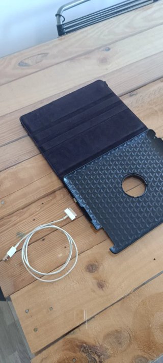 Apple iPad Plata 32GB Sim Se incluye funda