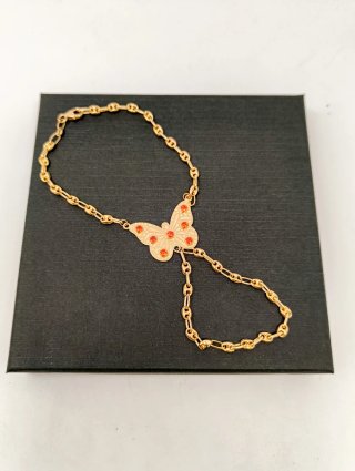 ORO NUEVO 18KT Manita niña Mariposa Circonitas