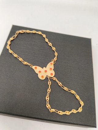 ORO NUEVO 18KT Manita niña Mariposa Circonitas