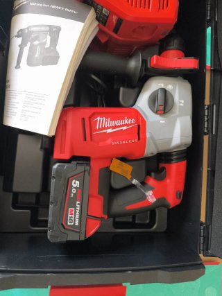 Milwaukee M18 BLHX Martillo combinado