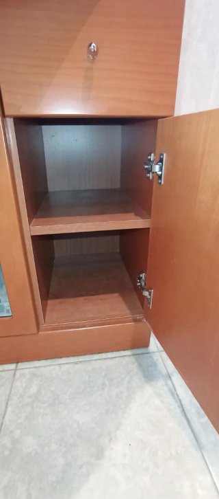 Mueble de baño + lavabo y grifo de Roca + espejo