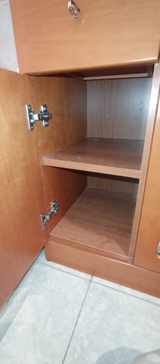 Mueble de baño + lavabo y grifo de Roca + espejo