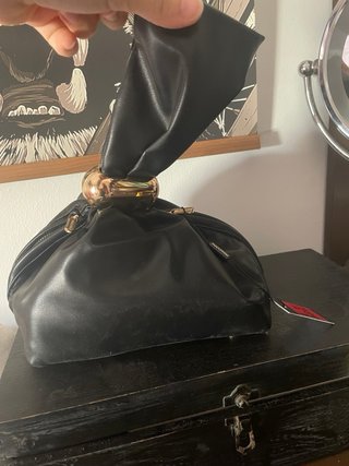 Pochette Primadonna Collection nera con dettaglio