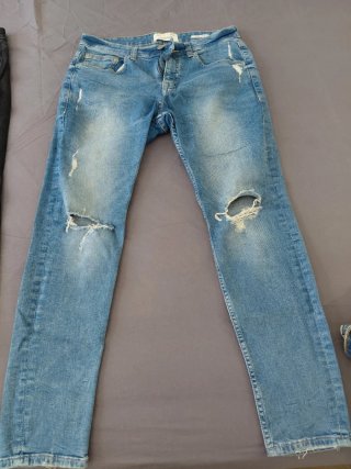 Pantalón vaquero hombre desgastado Talla 42 skinny