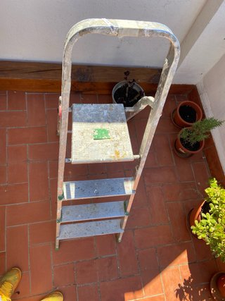 Escalera aluminio 4 peldaños