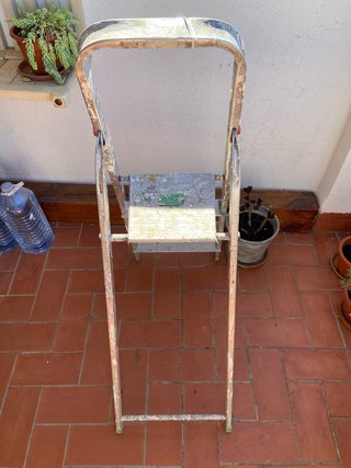 Escalera aluminio 4 peldaños