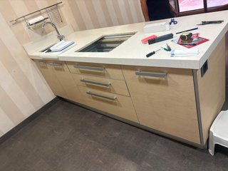 Cocina modular madera y cristal