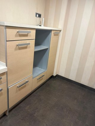 Cocina modular madera y cristal