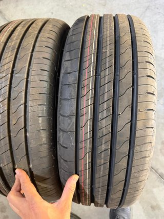 Goodyear EfficientGrip Performance 2 215/55R17 94W