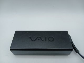 Cargador Sony VAIO VGP-AC19V35 19.5V 4.7A