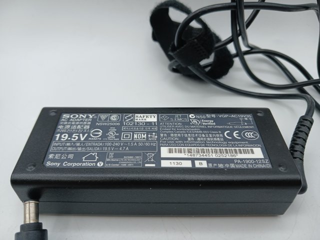 Cargador Sony VAIO VGP-AC19V35 19.5V 4.7A