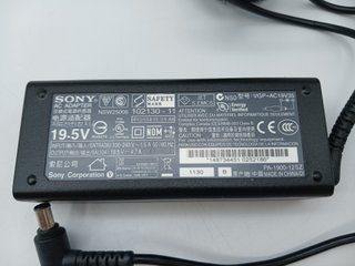 Cargador Sony VAIO VGP-AC19V35 19.5V 4.7A