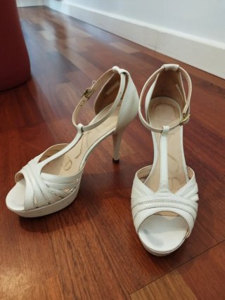 Sandalias Unisa