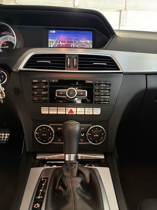 Mercedes-Benz Clase C 220D AMG UNICO DUEÑO