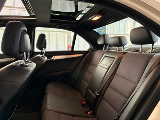 Mercedes-Benz Clase C 220D AMG UNICO DUEÑO