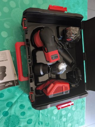 Milwaukee M18 FROS125 lijadora orbital