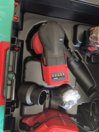 Milwaukee M18 FROS125 lijadora orbital