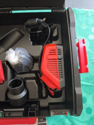 Milwaukee M18 FROS125 lijadora orbital