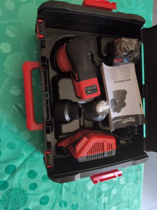 Milwaukee M18 FROS125 lijadora orbital