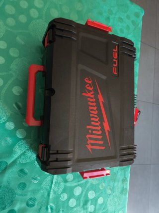 Milwaukee M18 FROS125 lijadora orbital