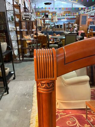 ESPEJO CON MARCO DE MADERA