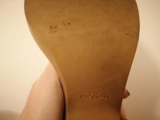 Sandalias de piel con tacón
