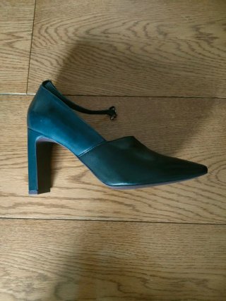Scarpe pelle nera con tacco cm 9