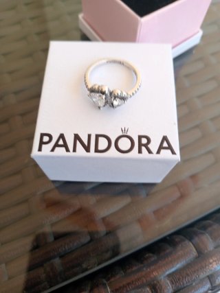 Anillo Pandora Corazones Brillantes