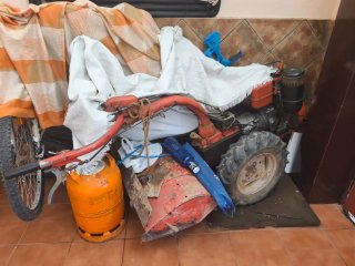 Mula mecánica urge venta con carrito y barandilla