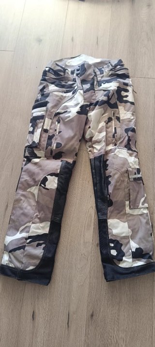 Conjunto Chaqueta y Pantalón Moto Camuflaje