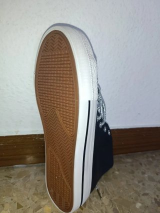 Converse All Star Talla 38 Negras y Plateadas