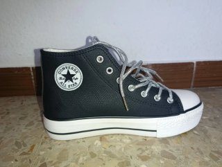Converse All Star Talla 38 Negras y Plateadas