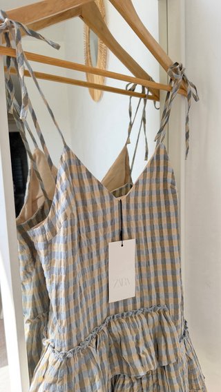 Vestido Zara cuadros volantes