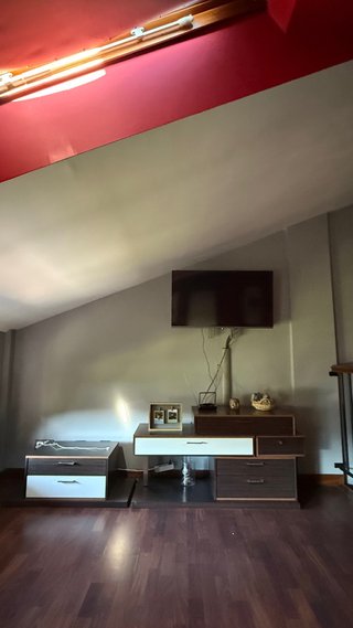 Mesas auxiliares de madera y cristal